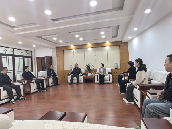 隴運集團(tuán)潤華旅游客運公司、晟游天下旅行社與隴南師范學(xué)院歷史文化與旅游學(xué)院達(dá)成見習(xí)合作意向